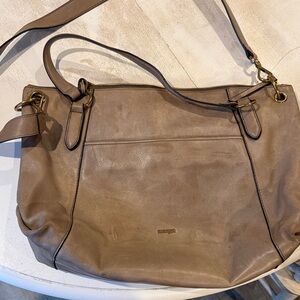 Margo Leather / satchel Shoulder Bag in truffle